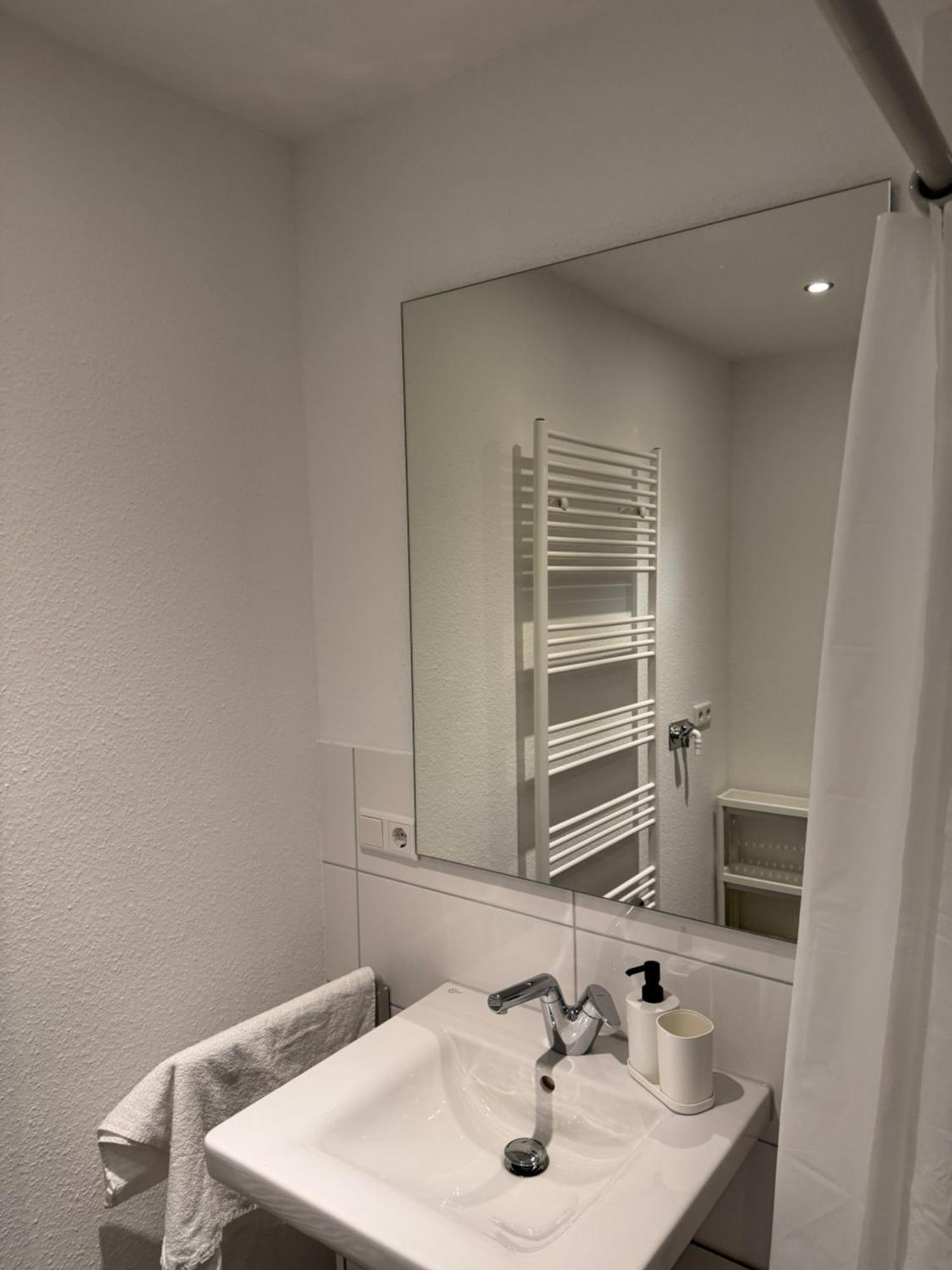 Barrierefreie Wohnung Im Herzen Der Stadt Mit Parkplatz, Wifi Und Tv - Emma Werne ภายนอก รูปภาพ