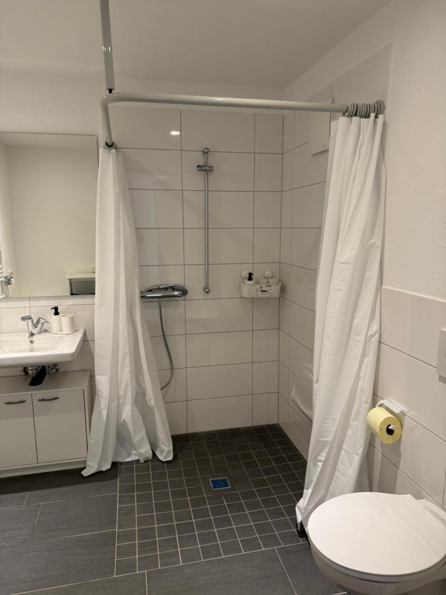 Barrierefreie Wohnung Im Herzen Der Stadt Mit Parkplatz, Wifi Und Tv - Emma Werne ภายนอก รูปภาพ